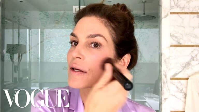 Cindy Crawford’s Everyday Morning Beauty Routine