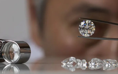 Verwezenlijk je dromen van natuurlijke diamanten juwelen met Woodeex